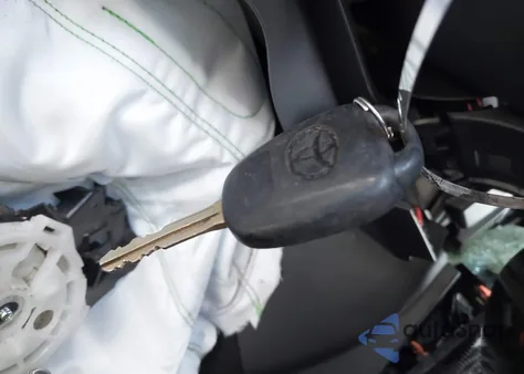 2025 Toyota 4Runner Trd Sport z USA, uszkodzony, nr VIN JTEVA5AR2S5001133